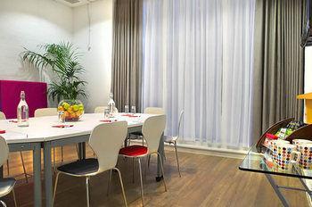Sleeperz Hotel 3*